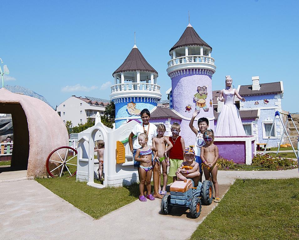 קמר Rox Resort Hotel מראה חיצוני תמונה